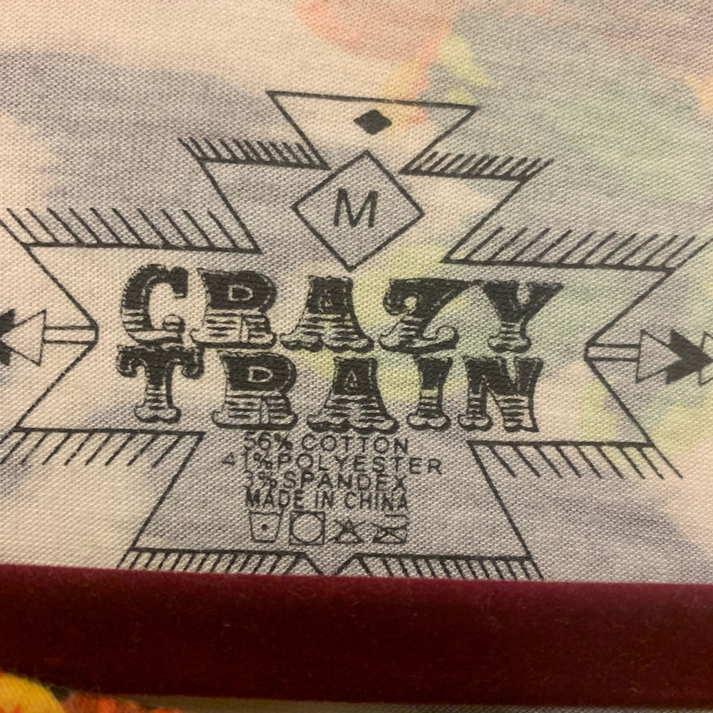 Crazy Train Cow, Cheetah, Stripe & Floral Woman’s Medium T- Shirt.      1653 - Picture 5 of 6